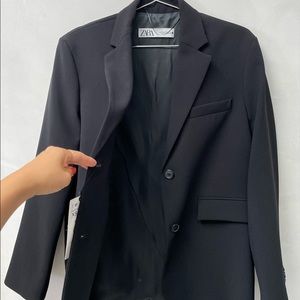 Brand New Zara Oversized Blazer in Black. size XS.